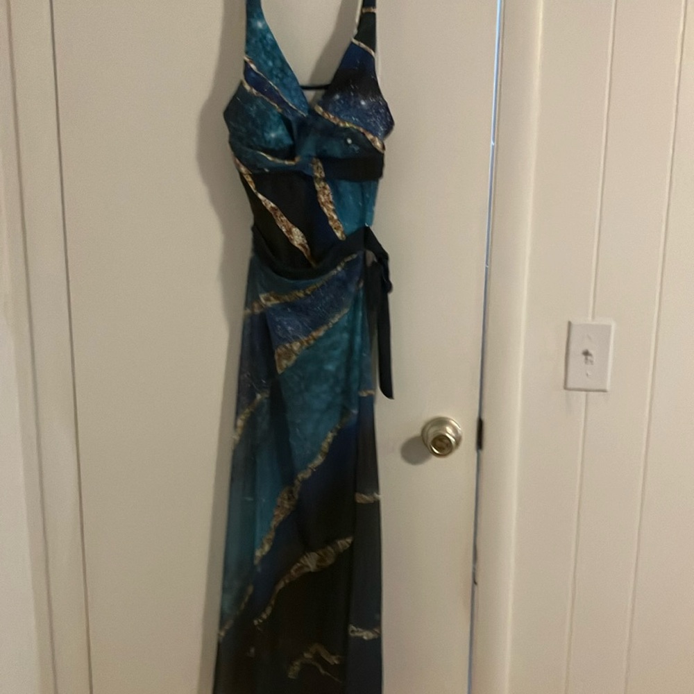 Women's 1 Piece Bathing Suite w/ wrap coverup